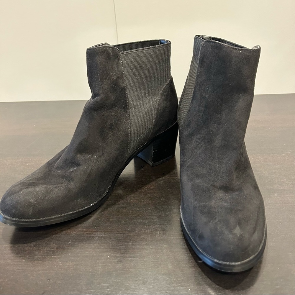 Diba Faux Suede Black Ankle Booties Boots